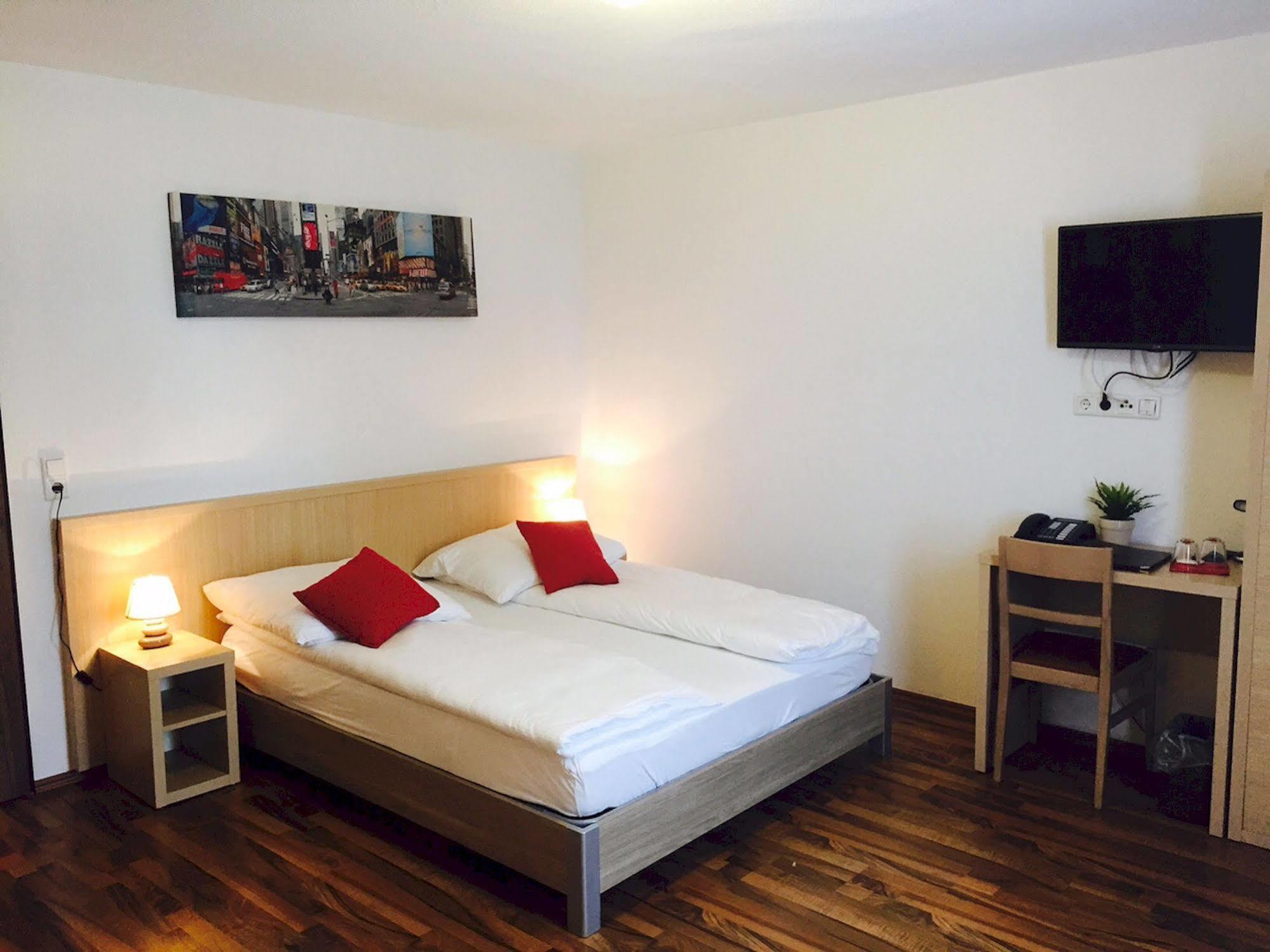 Hotel Platinium Аахен Екстер'єр фото